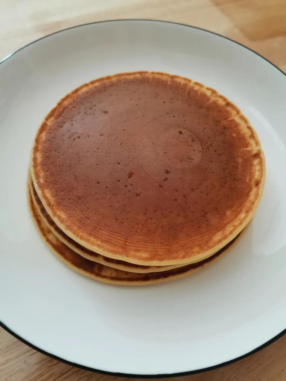 香蕉松饼（无油无糖快手早餐）