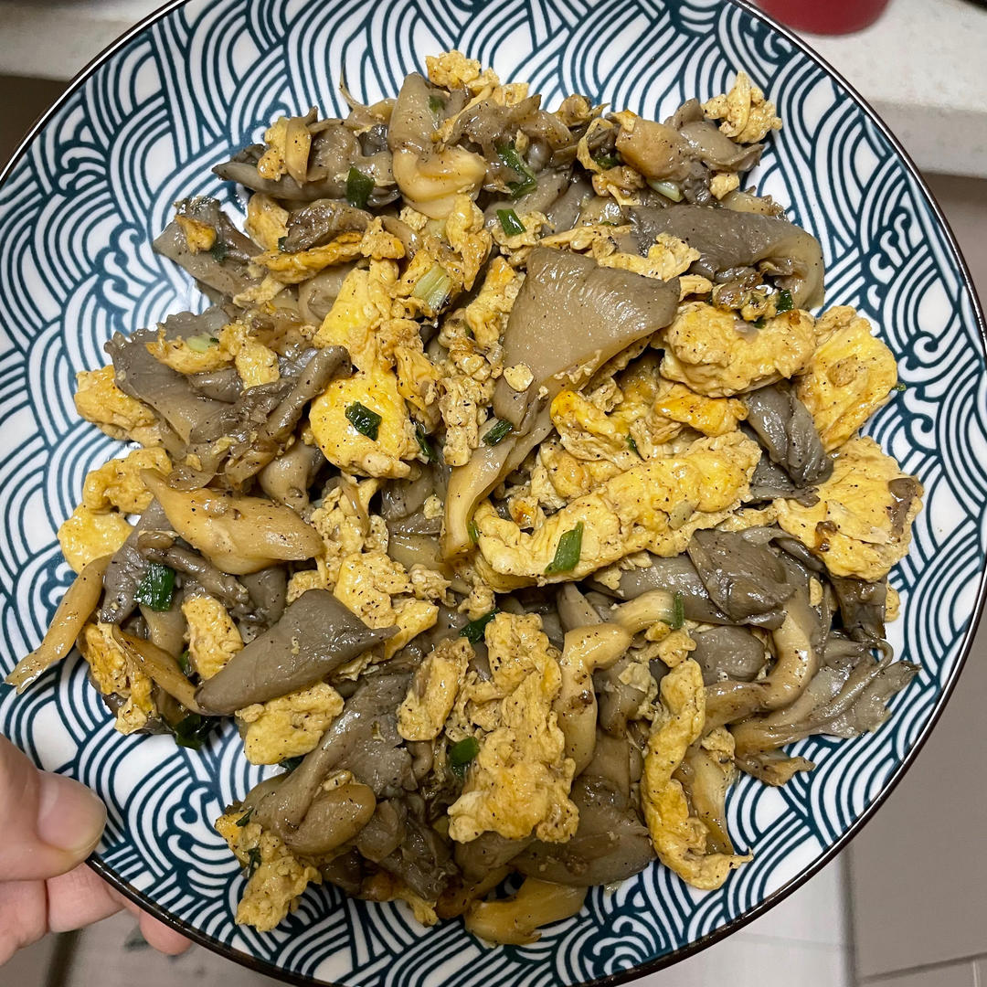 蘑菇炒鸡蛋	平菇这样炒，鲜美无比巨好吃