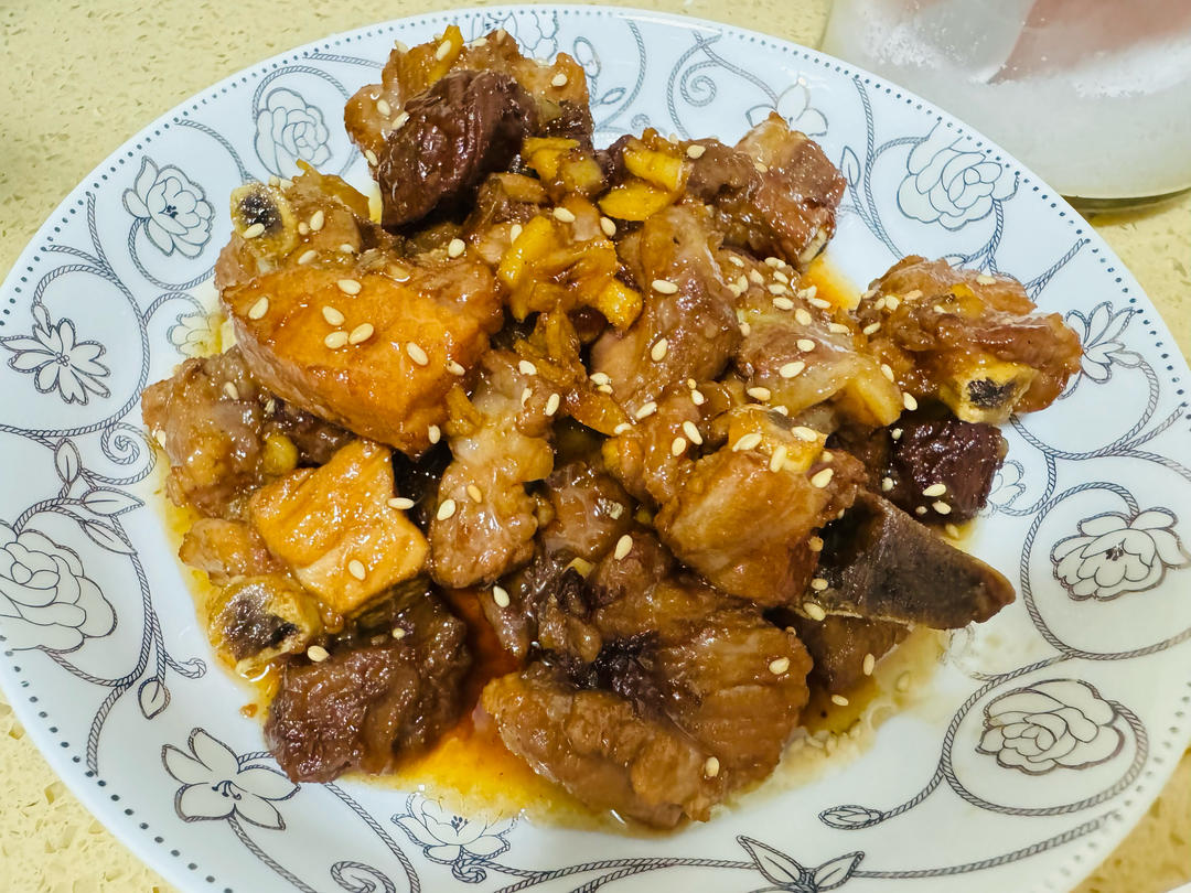 一嘬就脱骨的雪碧话梅小排
