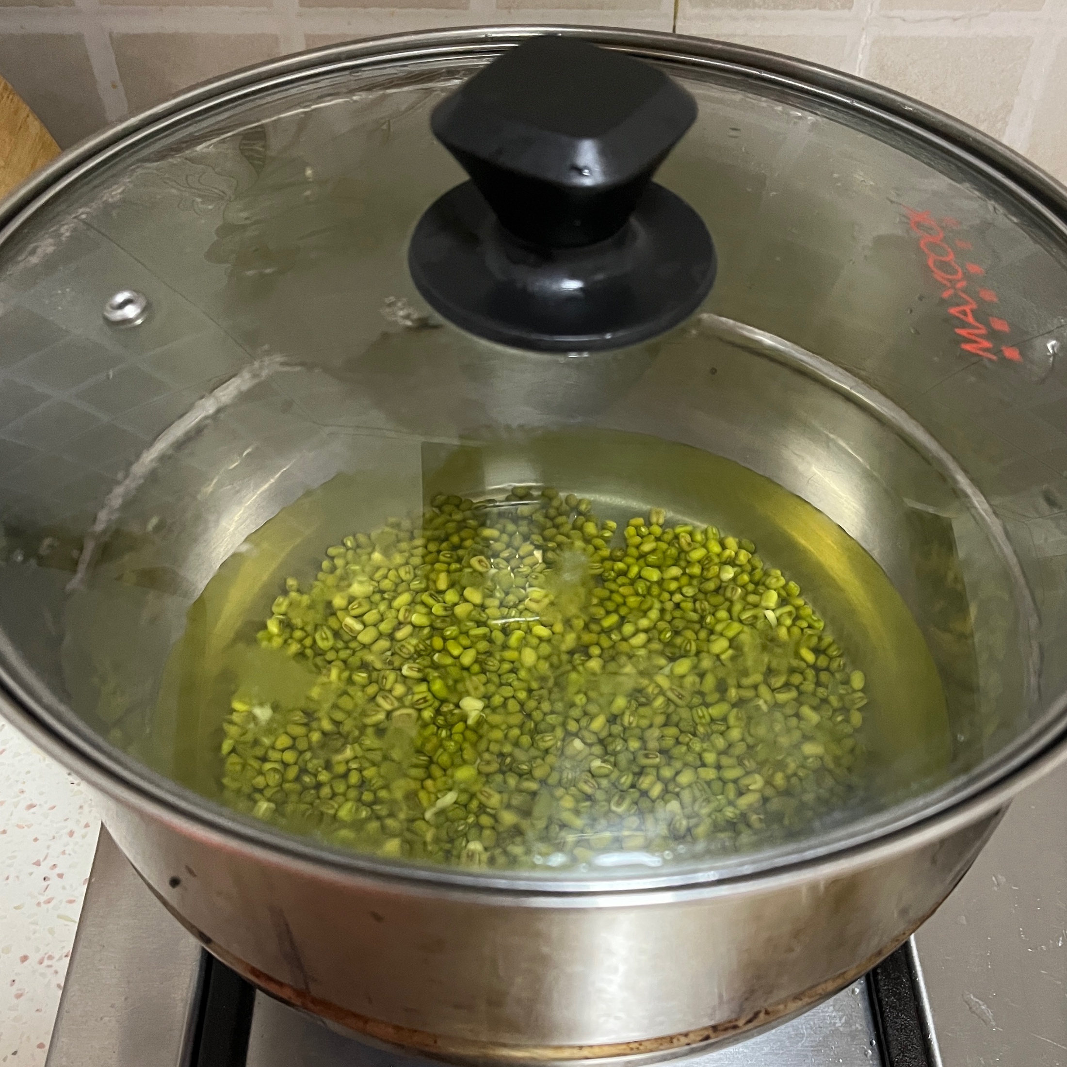 绿豆汤(超容易出沙，不变色)的做法 步骤2