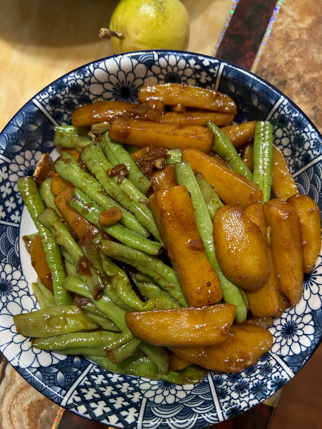 土豆焖豆角，又一道费饭的家常菜！