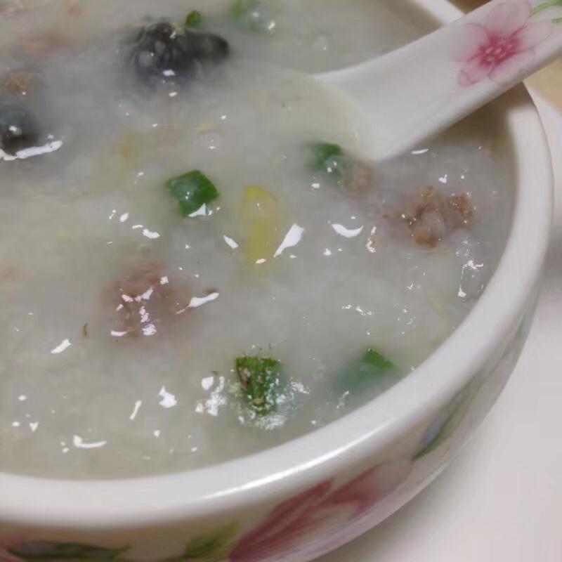 西施李做的皮蛋瘦肉粥