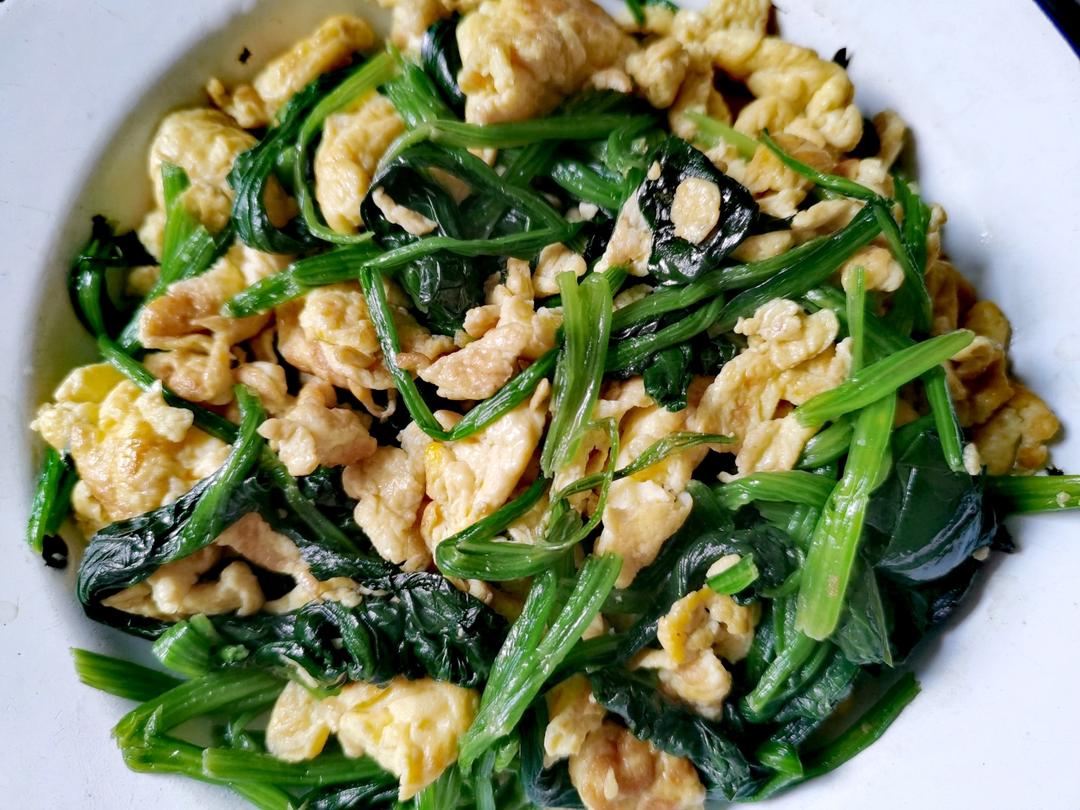 菠菜炒鸡蛋