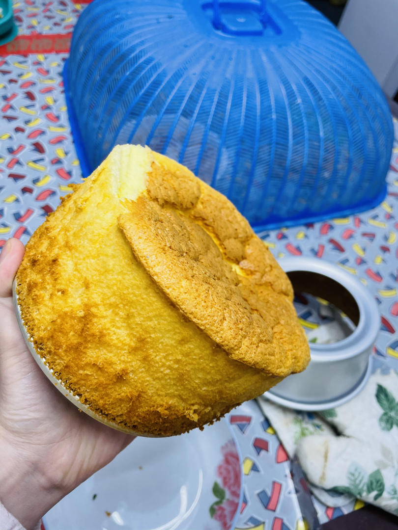 戚风蛋糕胚（含四寸、五寸、六寸、八寸、十寸戚风蛋糕配方）