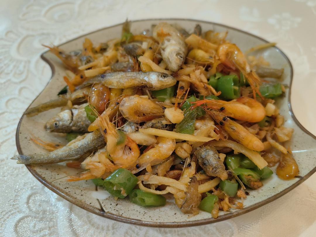 快炒小鱼小虾