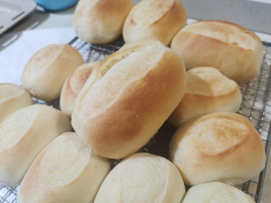 黄油核桃法式切片面包