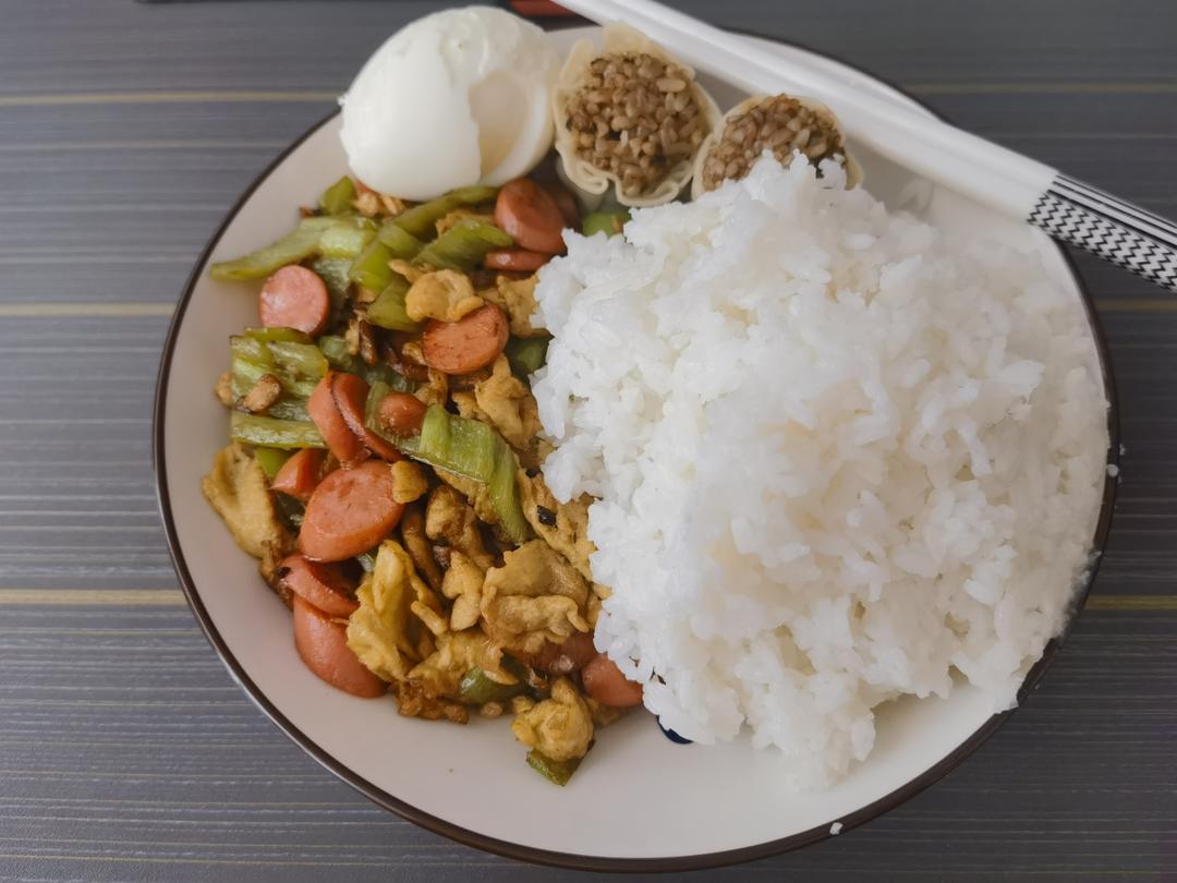 青椒火腿炒鸡蛋
