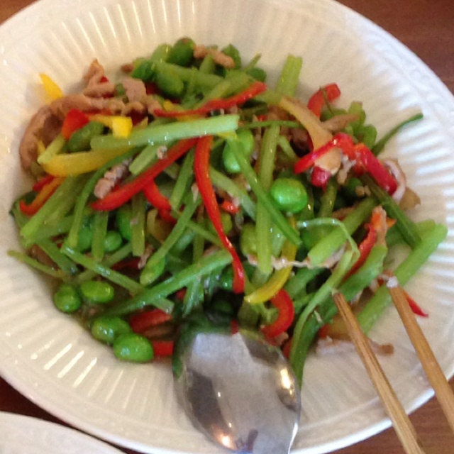 西芹炒肉丝