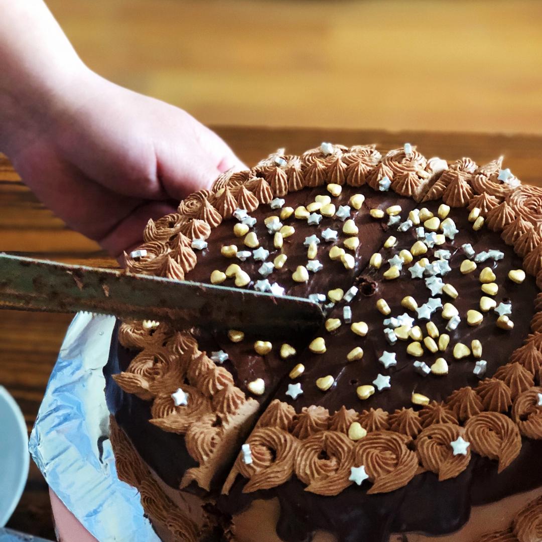 （视频菜谱）滴落巧克力蛋糕