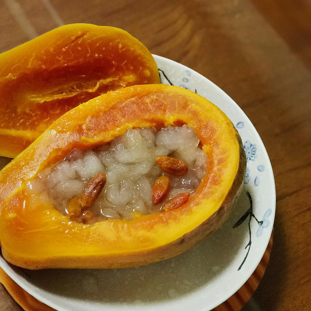 卢钧钧做的木瓜炖雪蛤