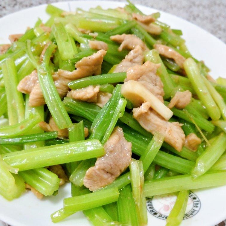 芹菜炒肉