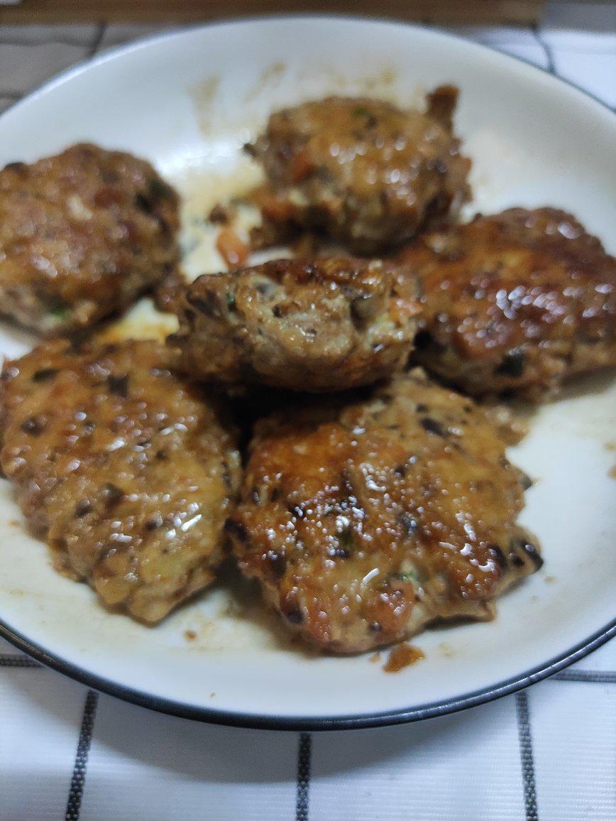 香菇鸡肉小饼