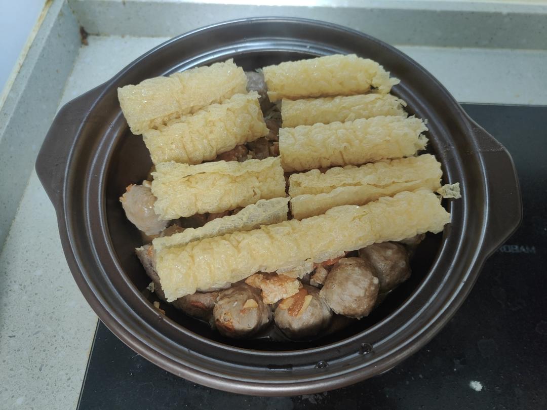 番茄肥牛小砂锅