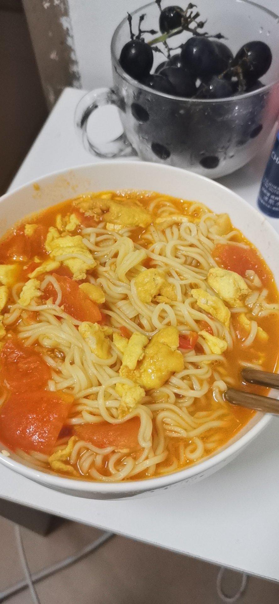 恨不得抱着锅舔的番茄鸡蛋面