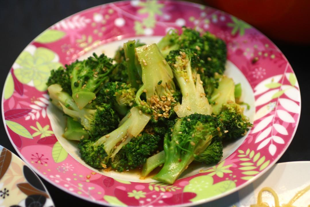 《昨日的美食》之韩式凉拌花椰菜的做法