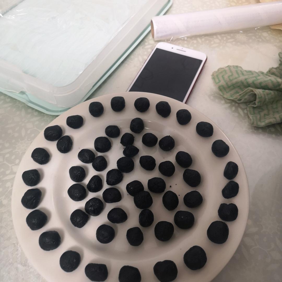 芝麻糊做馅的黑芝麻汤圆（简单的馅料，不简单的味道）