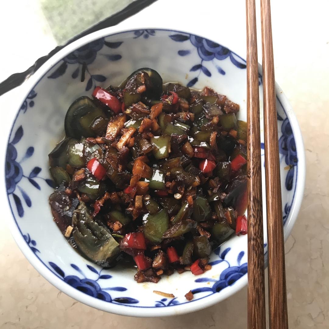凉拌皮蛋