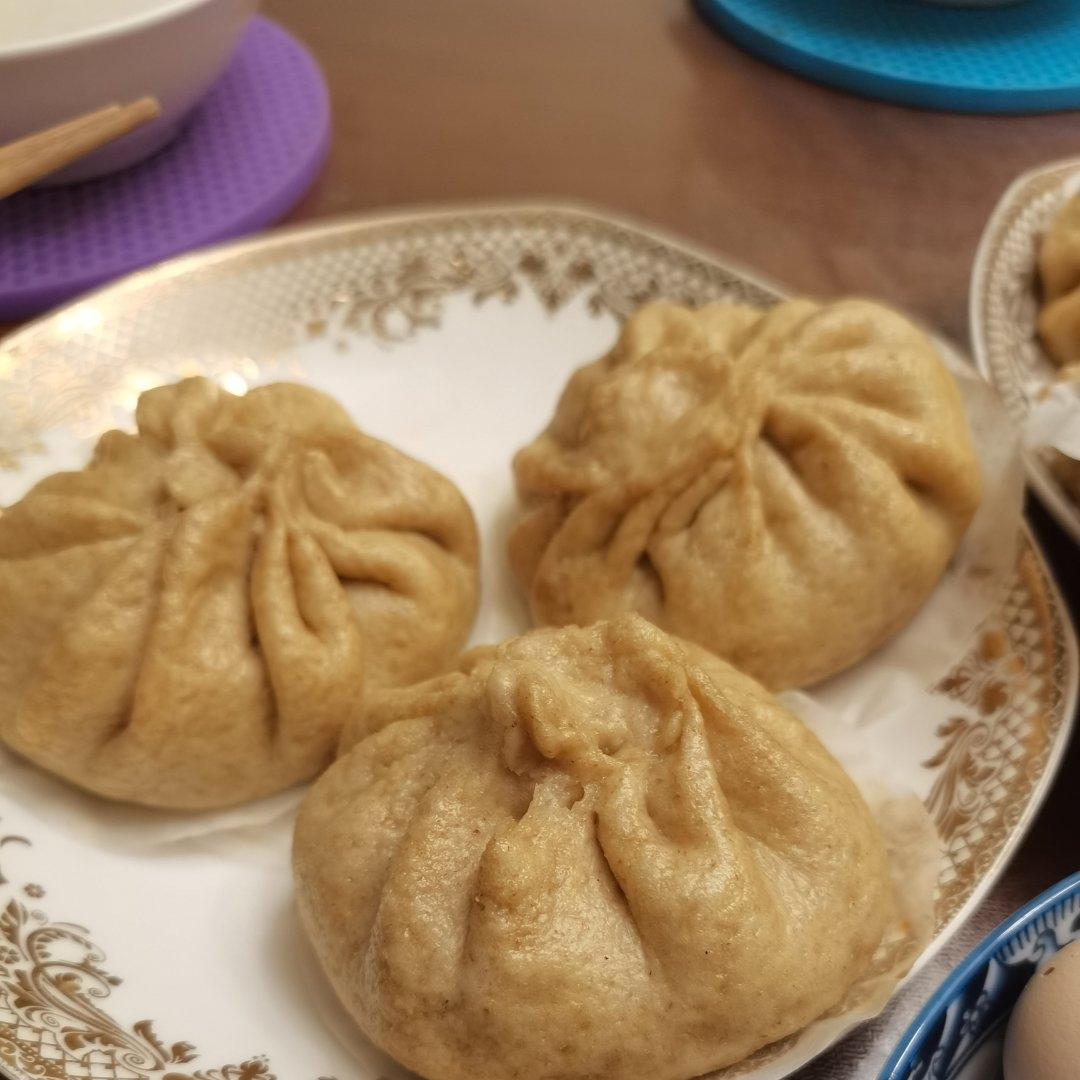 鲜肉多汁的灌汤包子馅