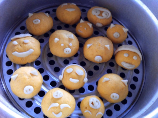 南瓜双色花卷馒头