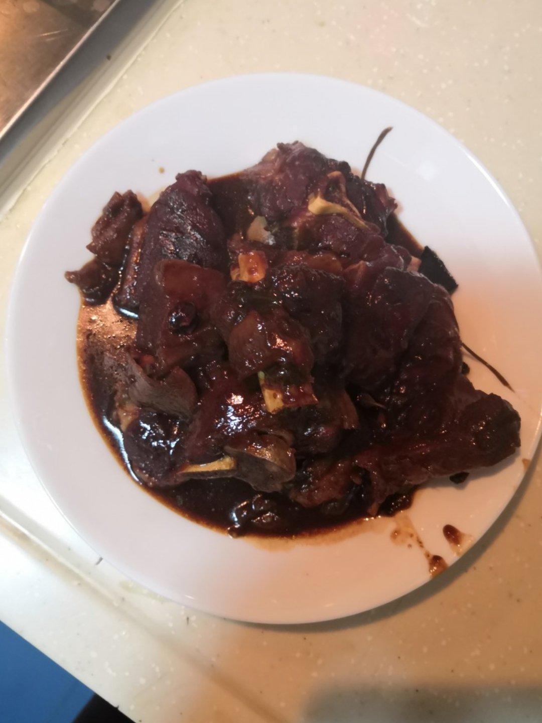 堂妈教你做红汤羊蝎子火锅