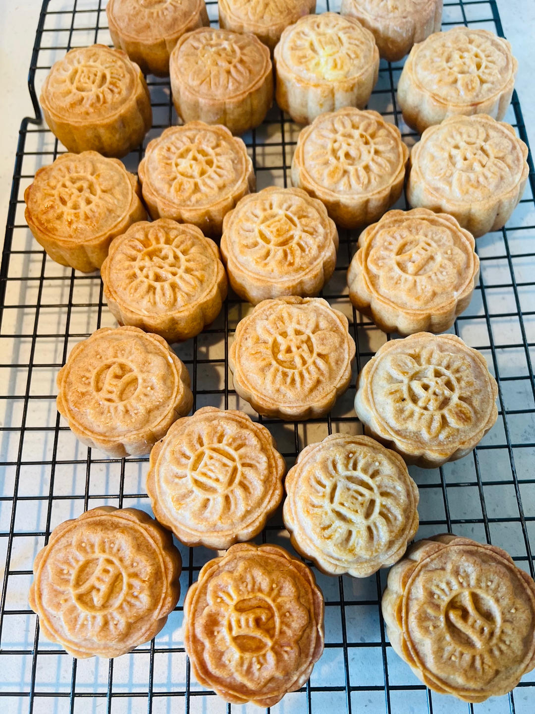 广式月饼—蛋黄莲蓉月饼