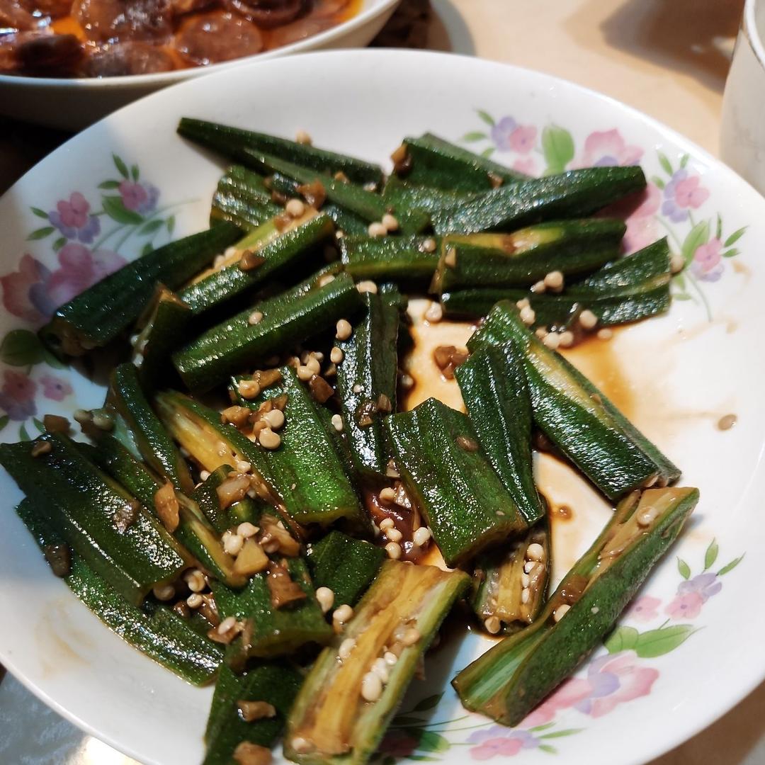 简单好吃的炒秋葵