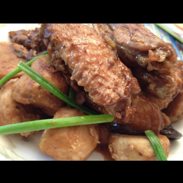小芋头烧鸡翅