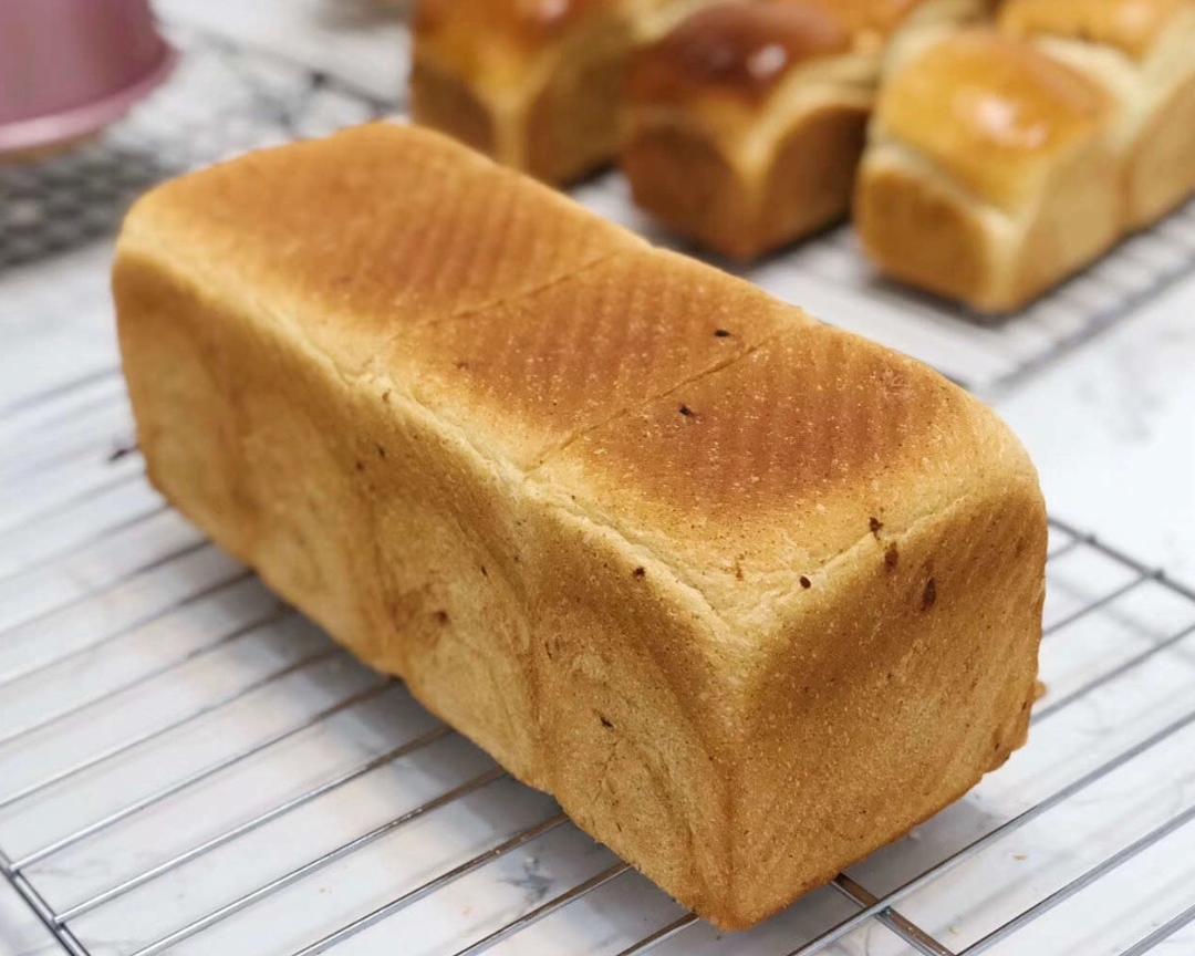 胚芽吐司（咸味中种法）的做法