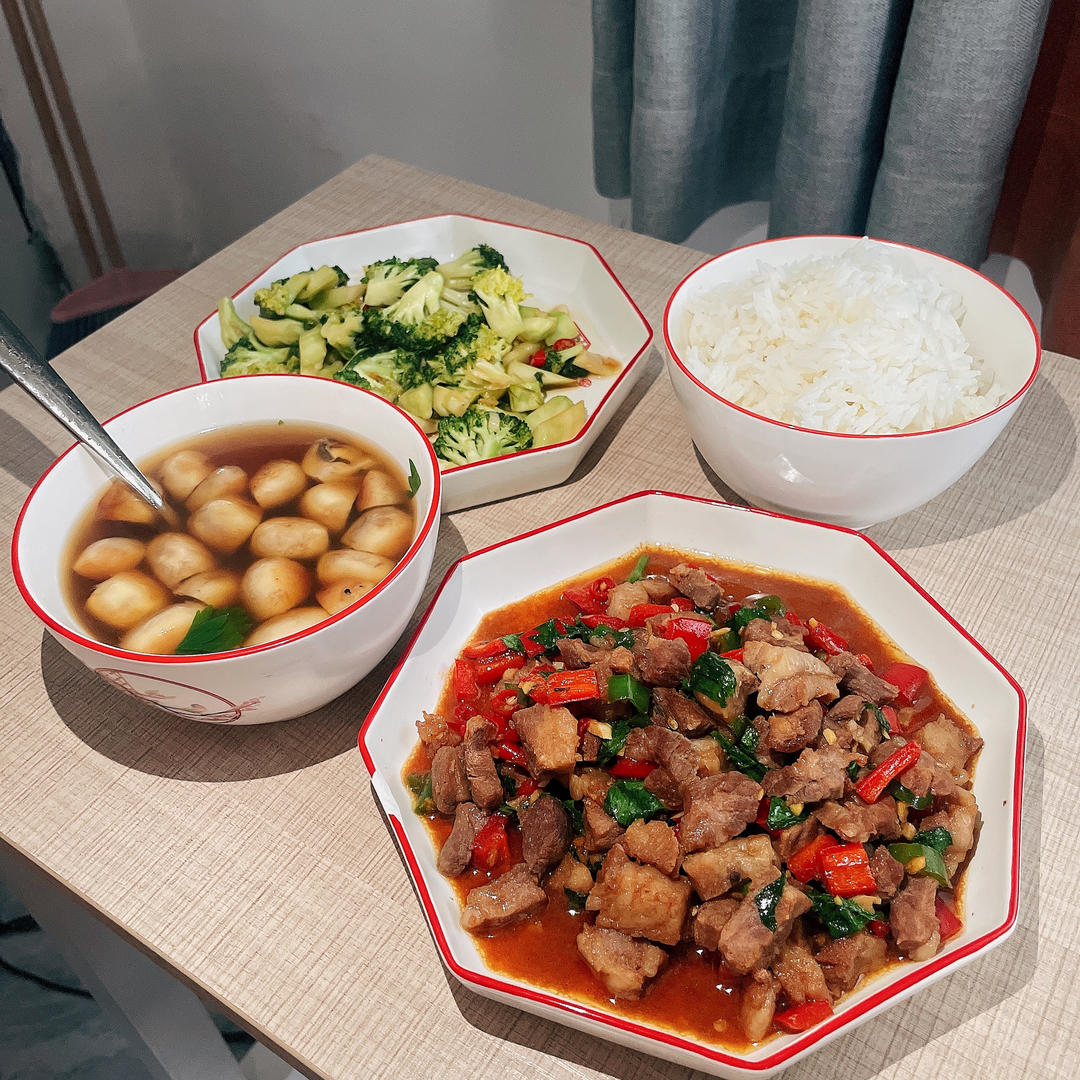 厨师长教你：“碎炒牛肉”的家常做法，开胃又下饭，先收藏起来