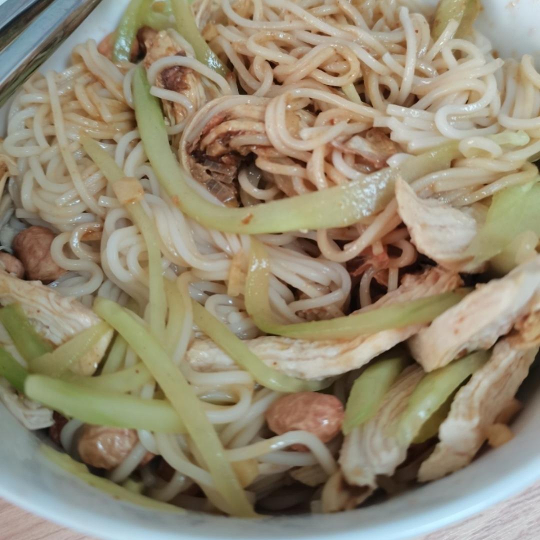 🥒鸡丝凉面
