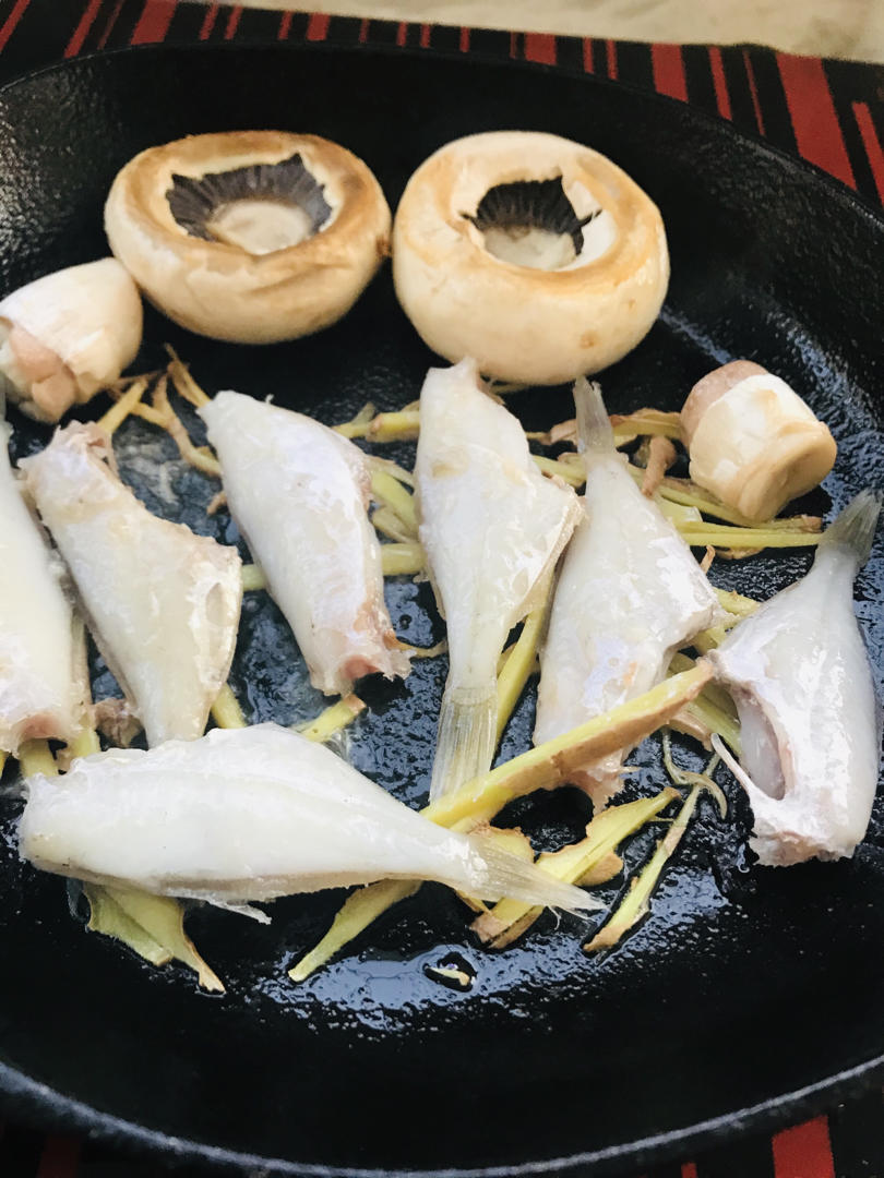 香焖剥皮鱼