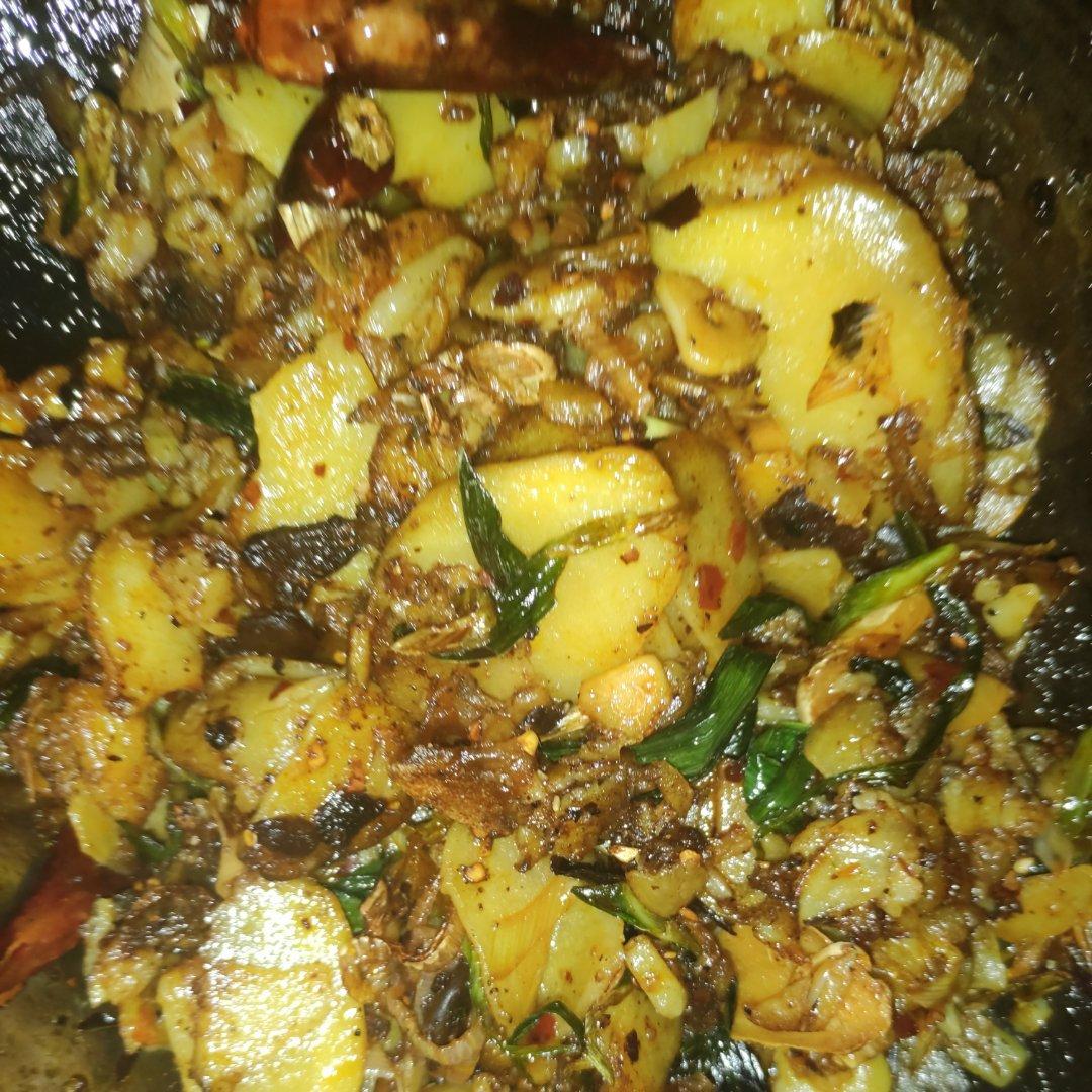 干锅土豆片