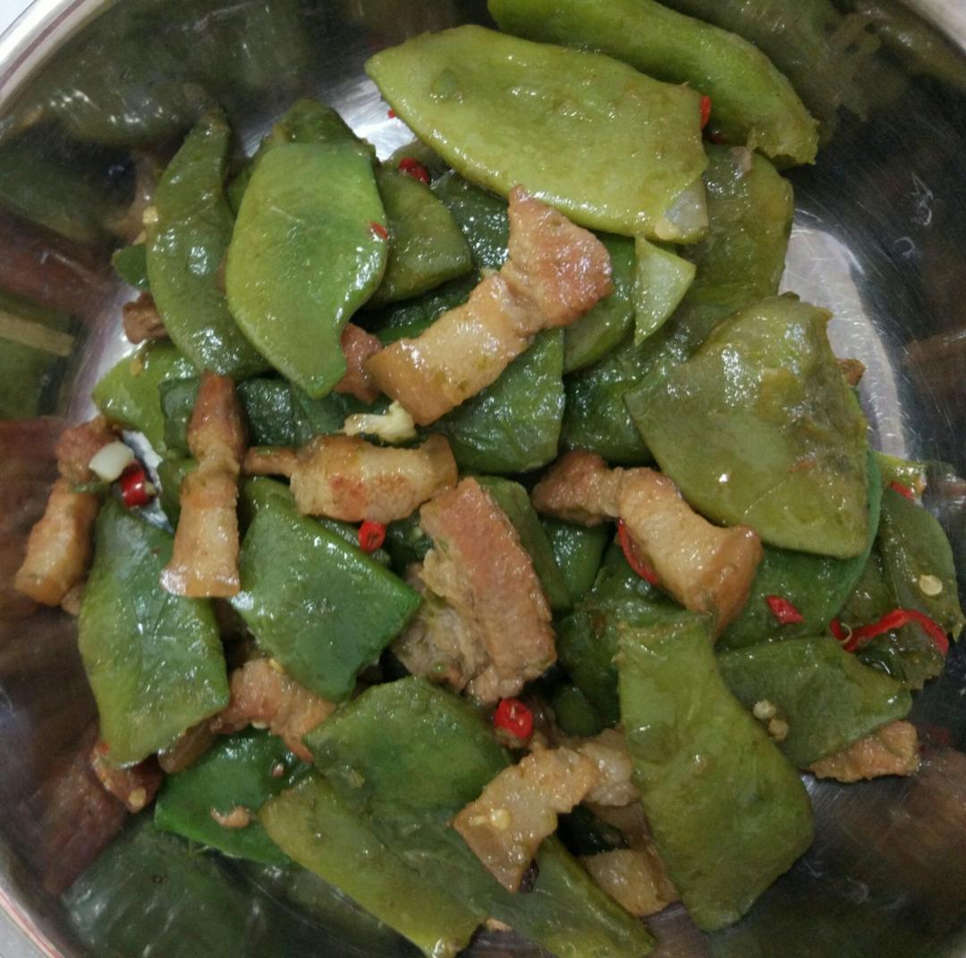 五花肉炖东北油豆角-附豆角软糯秘诀