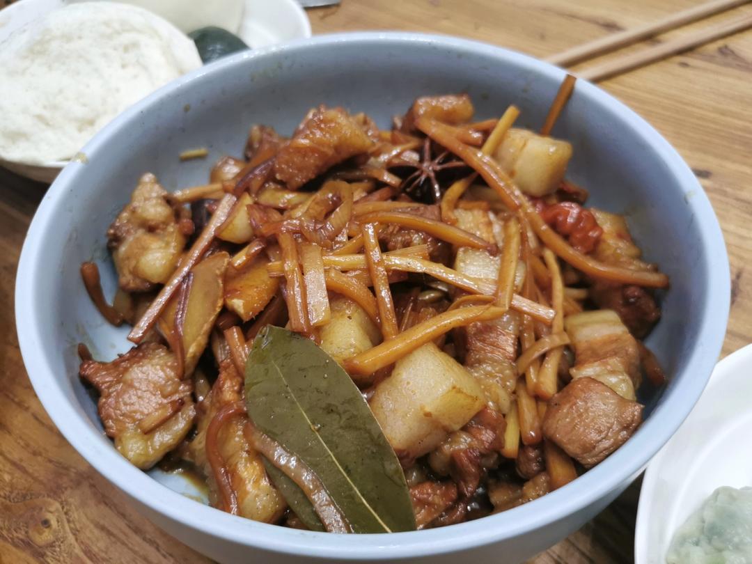 竹笋烧肉！甜而不腻酥而不烂！