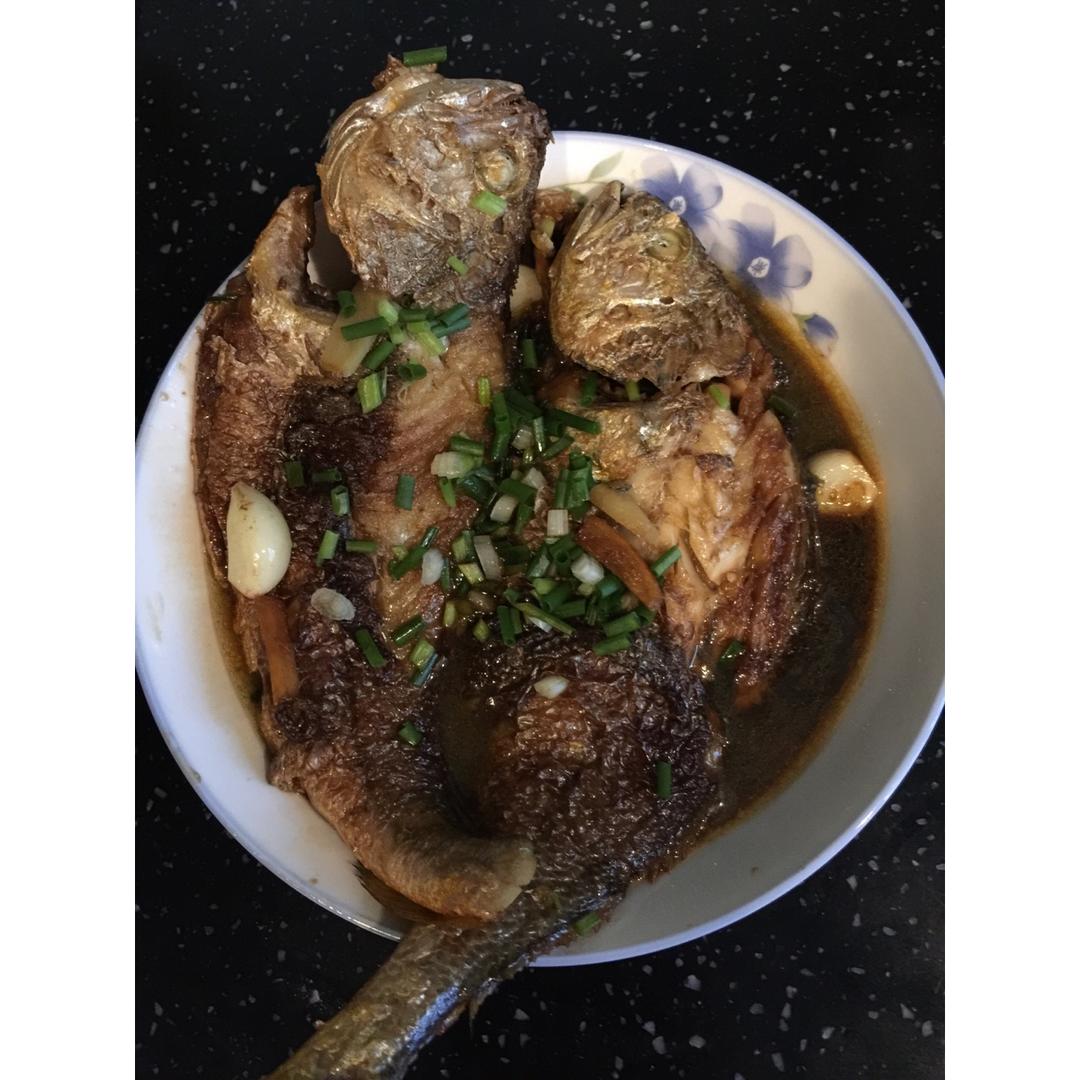 红烧黄鱼—鱼皮不破的小窍门