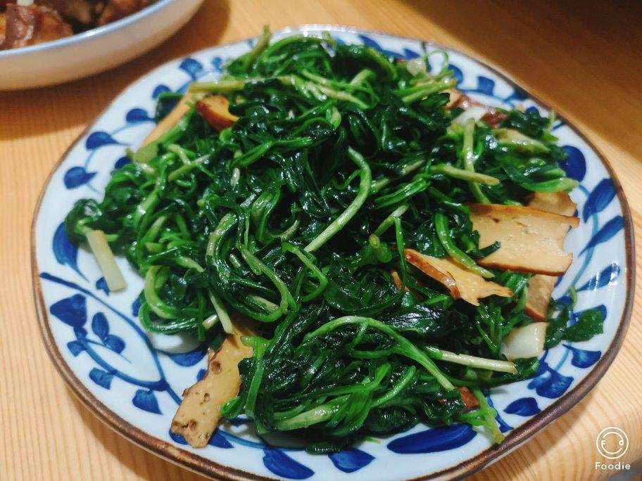 父亲的马兰头炒香干