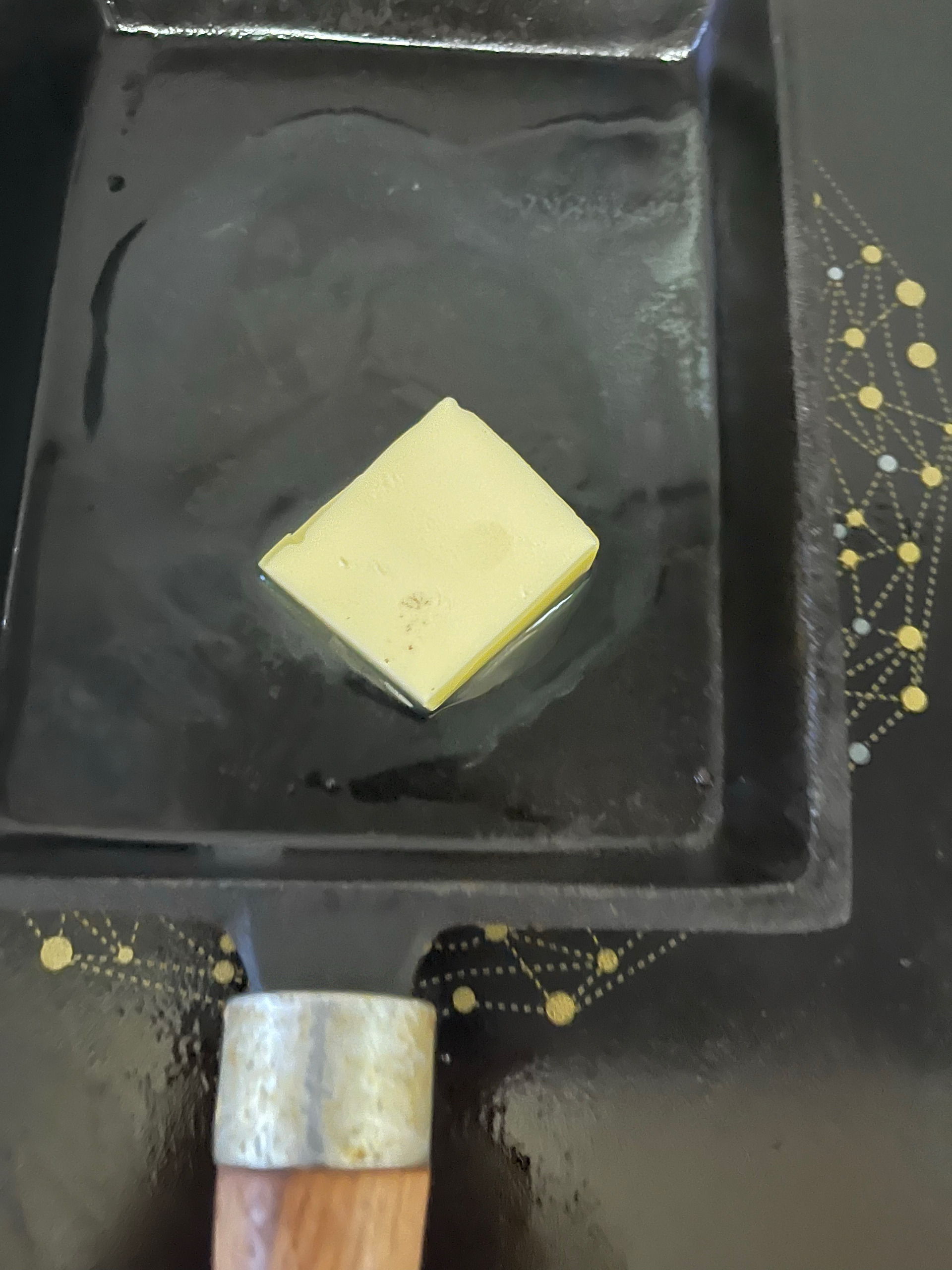 黄油松茸的做法 步骤2