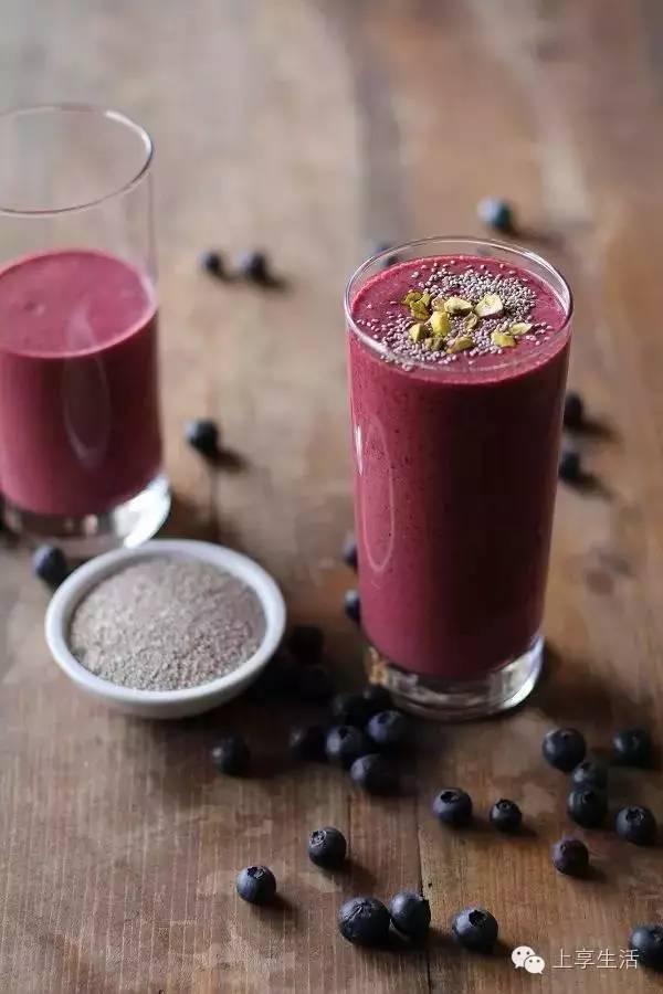奇亚籽浆果Smoothie（思慕雪）的做法
