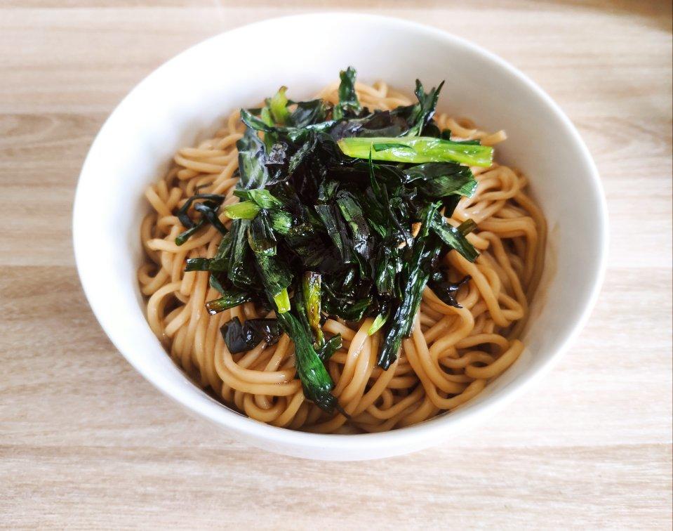 葱油拌面Spring Onion Noodles
