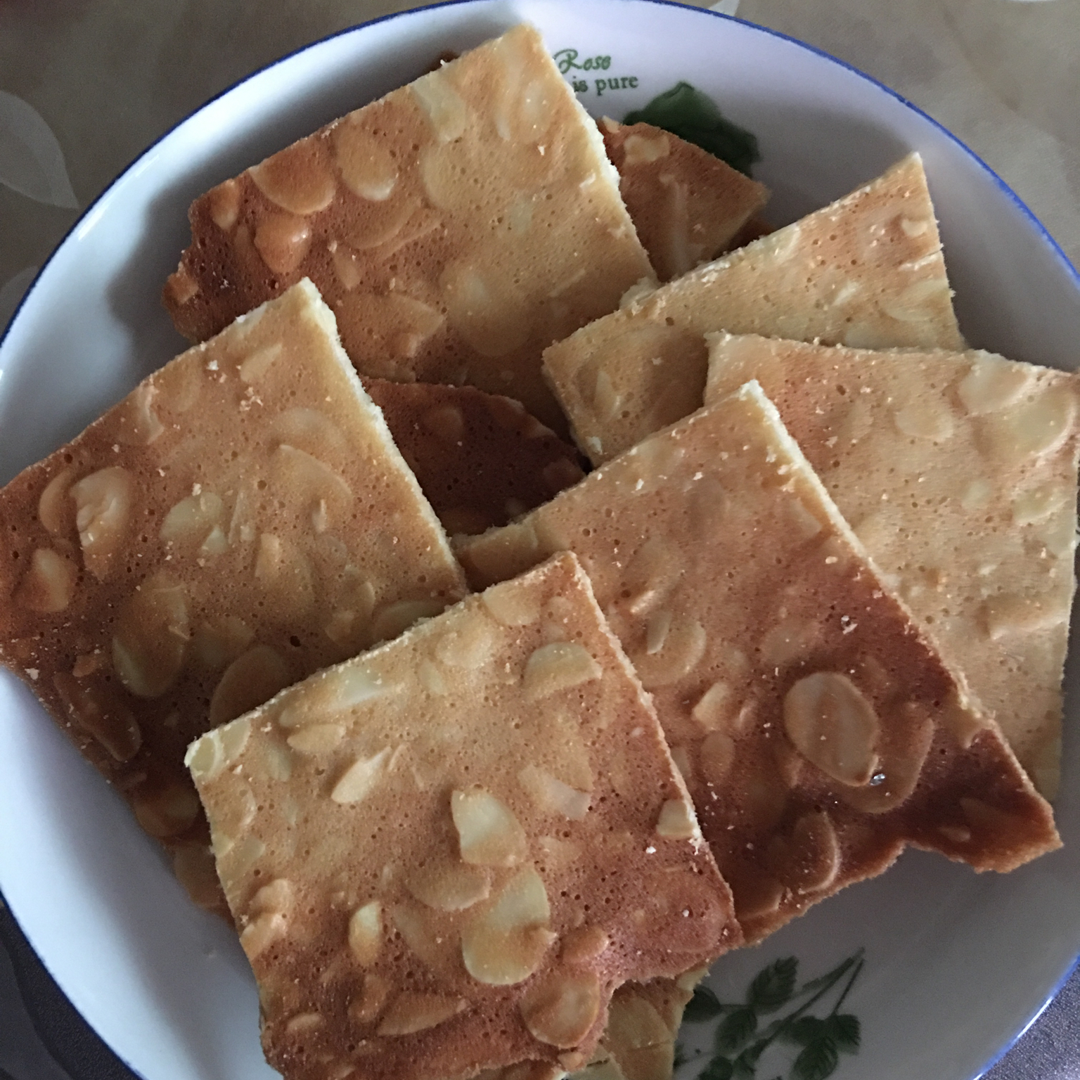杏仁薄脆饼干