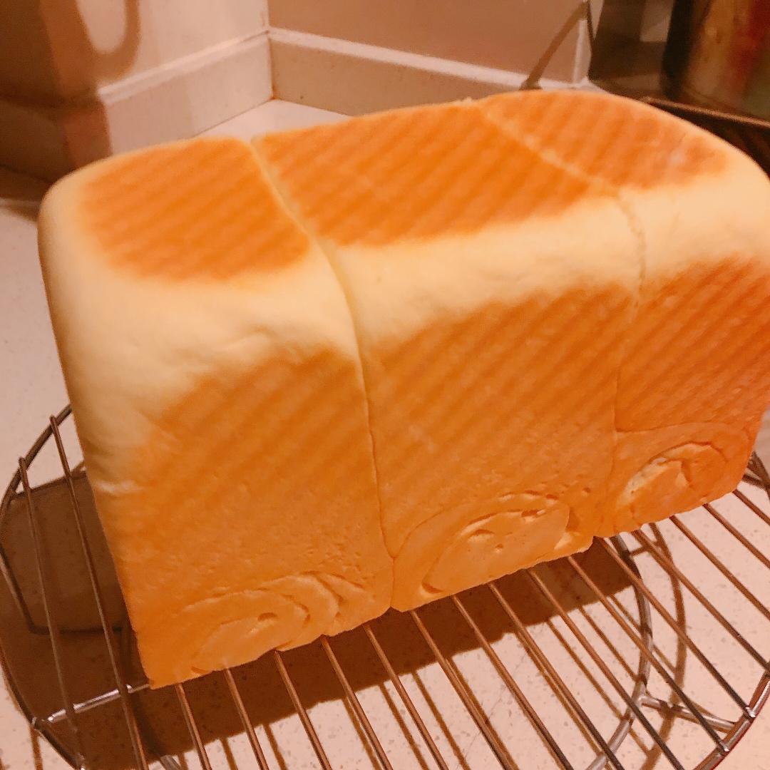 吐司，奶香手撕面包，超级香浓