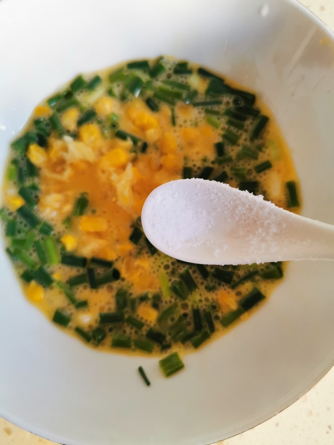 香甜玉米蛋卷的做法 步骤2