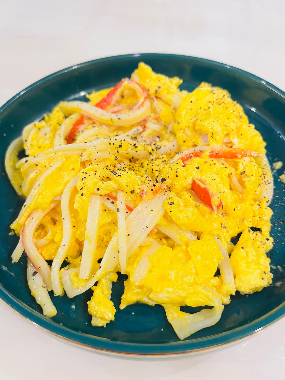 好吃不怕胖的蟹柳滑蛋！鲜嫩到爆！