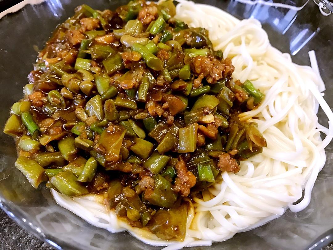 笨_沐头做的豆角肉沫打卤面