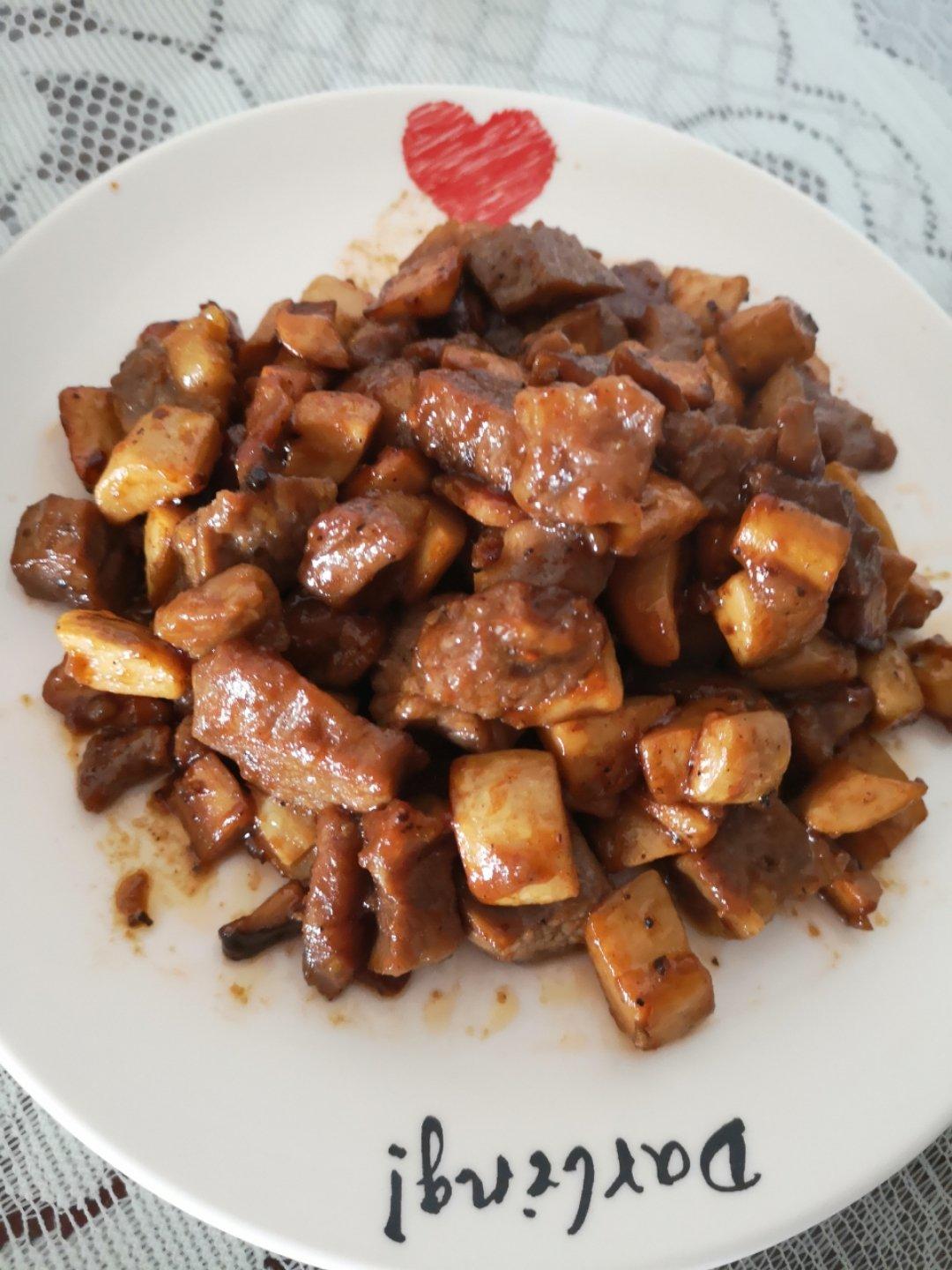 家常菜~杏鲍菇烧牛肉粒