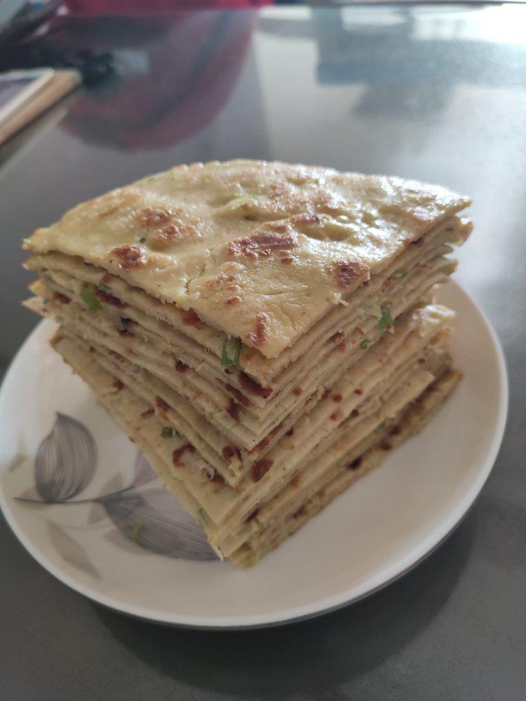 芹菜叶鸡蛋饼