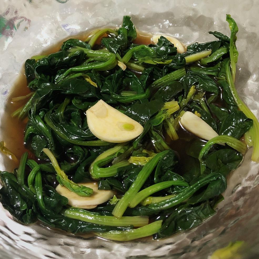 凉拌花生米菠菜