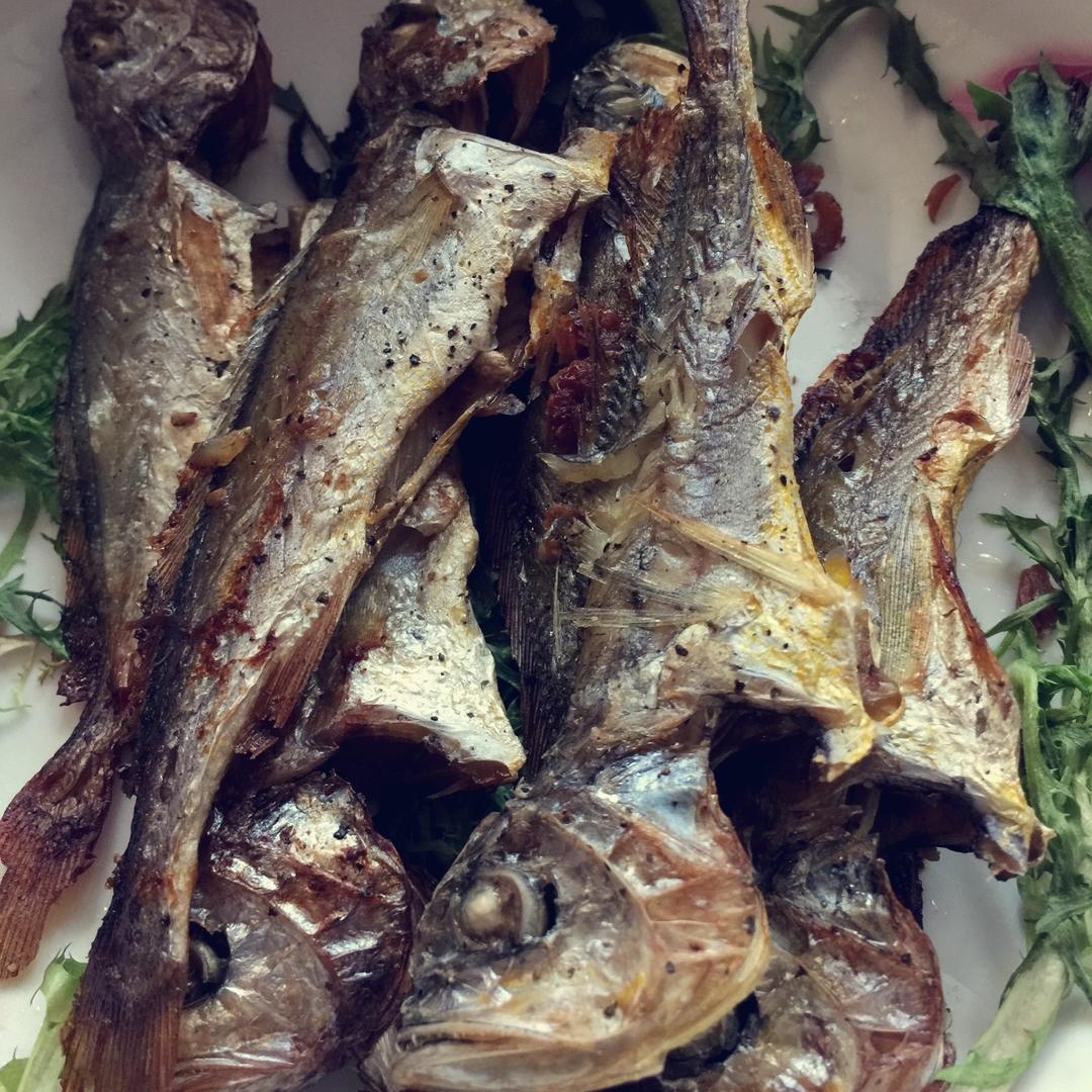 蒜烤小黄鱼