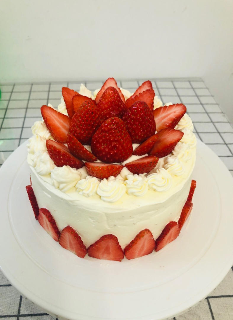 超级简单的味多美同款生日蛋糕（6寸），新手也能高度还原