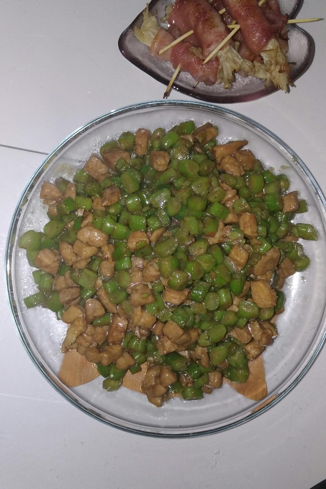 肉沫豆角下饭菜